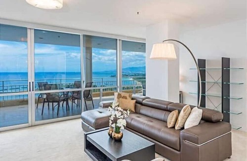 Waikiki Condo | Professionally cleaned 26th Fl PH w/Spectacular Views! Very Rare 3bed/2bath