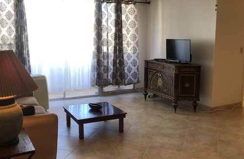 Waikiki Apartment | ~Waikiki~ LOWEST RATES IN AREA ~ 1 Bedroom ~ Fully Furn ~ Blocks to Beach ~