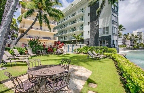 Diamond Head - Kapahulu - St. Louis Condo | @ Marbella Lane - Breezy Studio@Diamond Head Beach Hotel