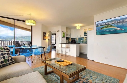 Waikiki Condo | Monthly Discovery Bay 2719 Ocean/Sunset/Marina/City Views 1 Bdrm 1 Kng Bed