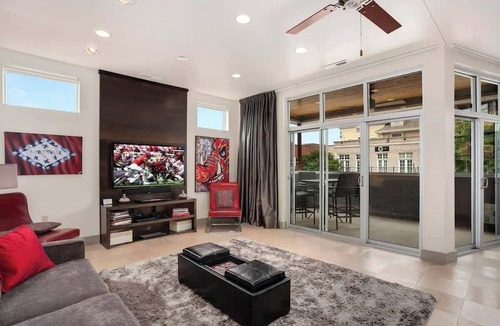 Fayetteville Condo | Dickson St Condo - On Dickson Street - Walkable
