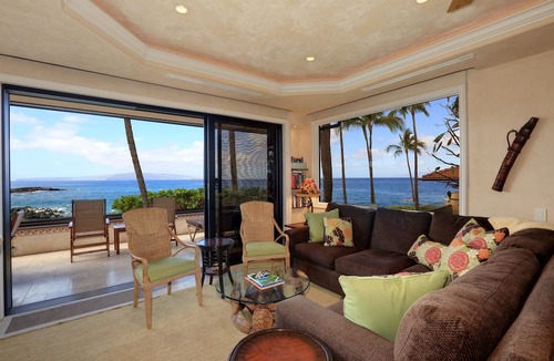 Wailea Condo | Spectacular Corner Oceanfront Escape: Luxurious Makena Surf Resort G-206