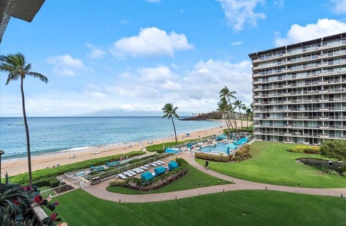 Kaanapali Condo | Whaler 456 Spectacular Views And Close To Everything