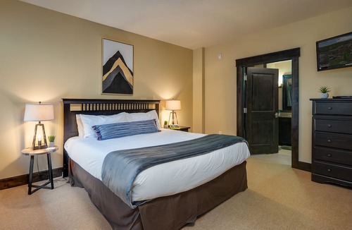Winter Park Condo | Base Village Loft 102 | At Base Area | Private Garage | Hot Tub