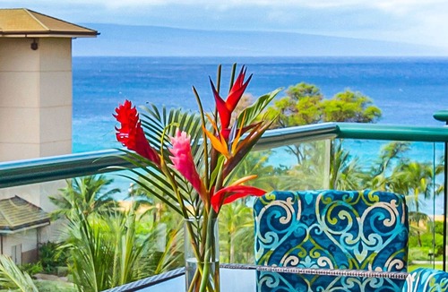 Kaanapali Condo | Maui Resort Rentals: Honua Kai Hokulani 618 - 6th Floor 1BR w/Partial Ocean & Mountain Views