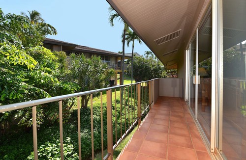 Kaanapali Condo | Top Floor, Corner Unit, Pool View, Kaanapali Beach