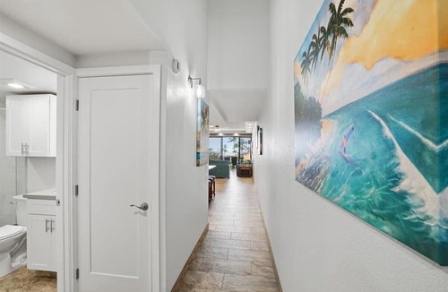 Kihei Condo | BRAND NEW REMODEL-OCEAN VIEWS-WELL EQUIPPED-AC THROUGHOUT-METICULOUS CLEANING