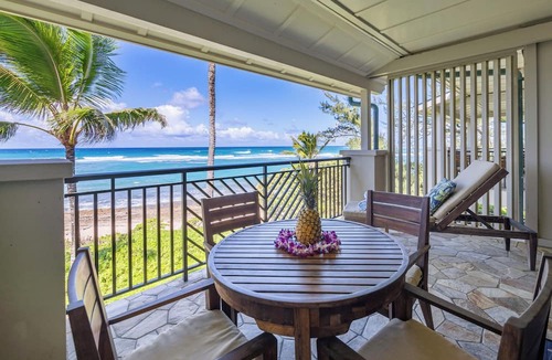 Kahuku Apartment | SUMMER REDUCED! Villa 317, KING bed, Penthouse Lvl Ocean View Turtle Bay