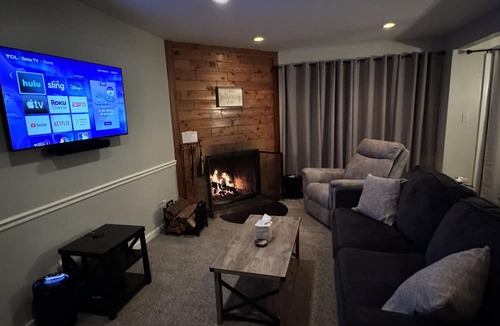 Killington Condo | Trail Creek: Ski home to renovated 1st floor, 1br condo. Sleeps 4.
