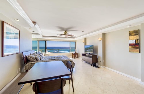 Diamond Head - Kapahulu - St. Louis Condo | Welcome To Unit #1806! Exquisitely Beautiful High Floor At The Colony Surf.