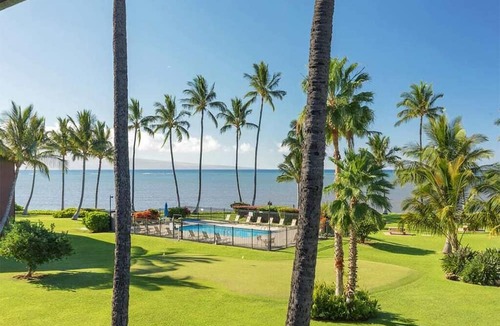 Kaunakakai Condo | Tropical Ocean View w/Lanai, WiFi, Cable TV-#212
