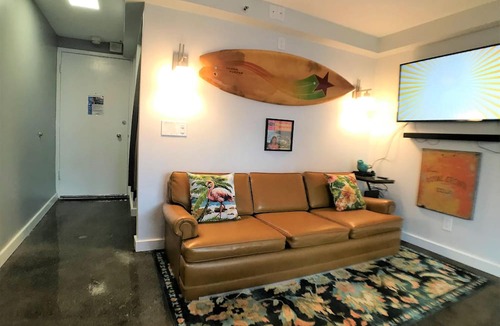 Waikiki Apartment | ALOHA-WAIKIKI RETRO BEACH DREAMS 71