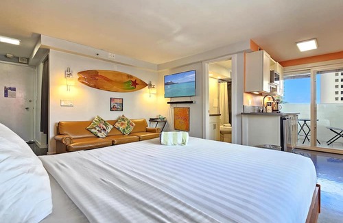 Waikiki Apartment | ALOHA-WAIKIKI RETRO BEACH DREAMS 71