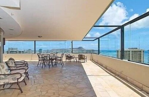 Waikiki Condo | Elegant Windsor Waikiki Condo