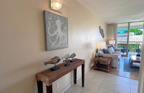 Kihei Condo | Where Tradition Meets Comfort Kihei Condo New AC Steps to Kamaole II Beach