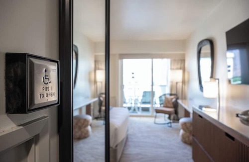 Ala Moana Condo | BEST RATE! ADA Studio Ala Moana Condominium (AH01)