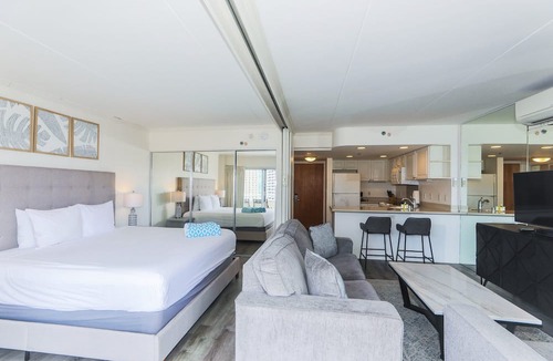 Waikiki Condo | Fully renovated unit on the 16th Floor overlooking the mountains and the surrounding Waikiki area!
