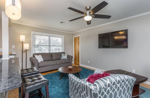 Winston - Salem Apartment | Spacious 1BR w/KING Bed Near Hospital & Downtown