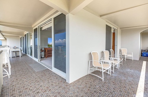 Kaanapali Condo | 8th Floor 2BR Corner Suite with Oceanview Balcony