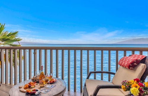 Kahana Condo | Oceanfront Remodeled Studio Pohailani 203 - Lanai Ocean Views - Cold AC