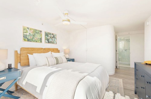 Waikiki Apartment | 2BR Ocean View Condo at The Windsor Waikiki Near the Beach