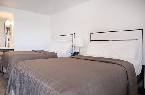 Ronks Apartment | 2 Full Beds | Ronks, PA