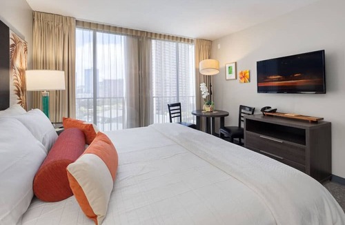 Waikiki Apartment | Cozy Room in Heart of Waikiki