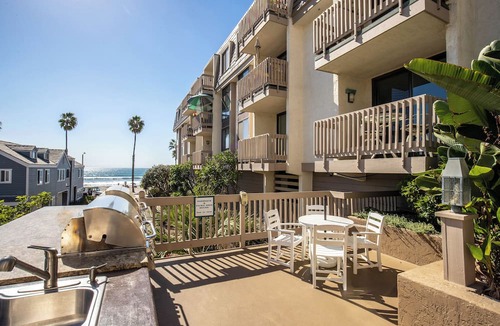 Townsite Condo | Oceanside Beach Condos