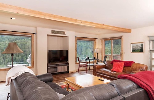 Basalt Cabin | Log Home w/Stunning Views Hiking Fishing Paradise