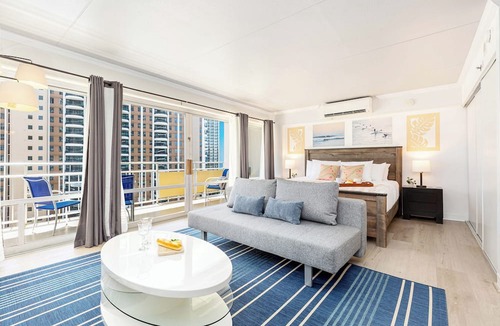Waikiki Condo | Stunning Ocean & Fireworks Lagoon View From Condo at Ilikai w/Full Kitchen