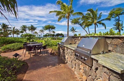 Honokowai Hotel | Oceanfront Maui Stay | 2 Bedroom Partial Ocean View near Lahaina Harbor