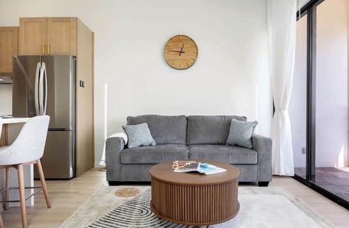 Waikiki Apartment | Breezy 1BR w/ocean, mountain & city views