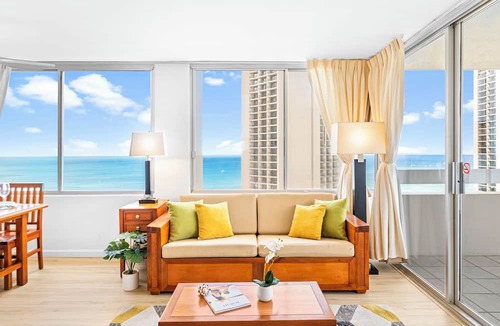 Waikiki Apartment | Pacific Monarch - 1 BR - Ocean & City Views