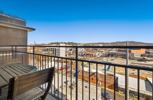 Fayetteville Apartment | Wayfinder | On Dickson Street | Unmatched Views!