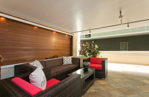 Diamond Head - Kapahulu - St. Louis Apartment | 〽High Floor〰Ocean-View〰Queen-Bed〰Studio w/Kitchenette, Very Quiet Building