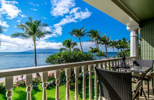 Historic Lahaina Front Street Condo | Beachfront Paradise, Stunning Views, Condo with AC, Steps to the beach!