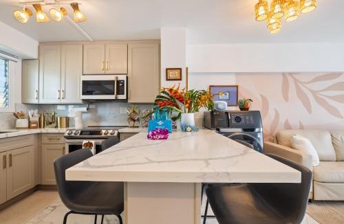 McCully - Moiliili Bed & Breakfast | 2B1B Waikiki Washer & Dryer Free Parking