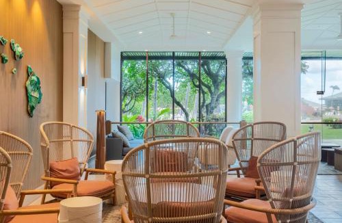 Hanamaulu Apartment | Pool Garden View Lanai, Beachfront 4-Star Resort, King Bed, Lanai, AC, Pool, Restaurant, Gym, Spa