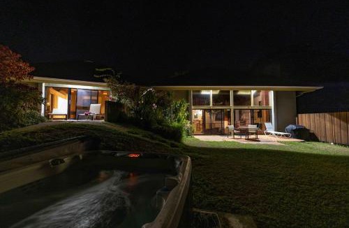 Haiku Villa | Villa Farm Stay with Ocean Views on Road to Hana