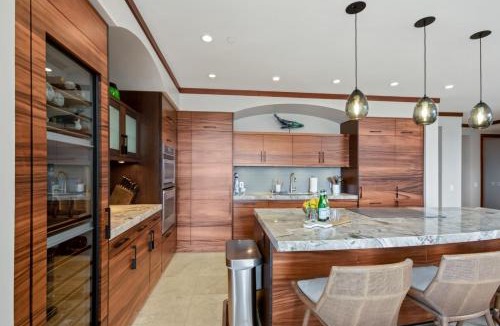 Wailea Apartment | Wailea Beach Villas Oceanfront 3 BR Sleeps 6 Villas Luxury Beachfront Living Complimentary Car with 6 Nights WBV-PH412 by KBM