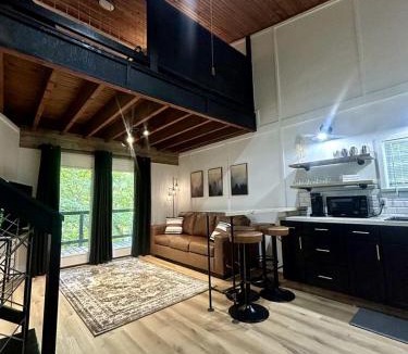 Gentry House | Tranquil Wooded Cabin Retreat with Private Hot Tub & Fire Pit Near Gentry, Arkansas