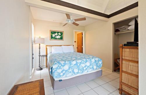 Punaluu Apartment | #04 Black Sand Beach Condo