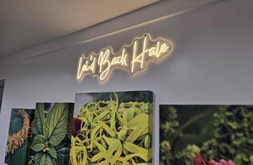 Halawa Villa | Leid Back Hale