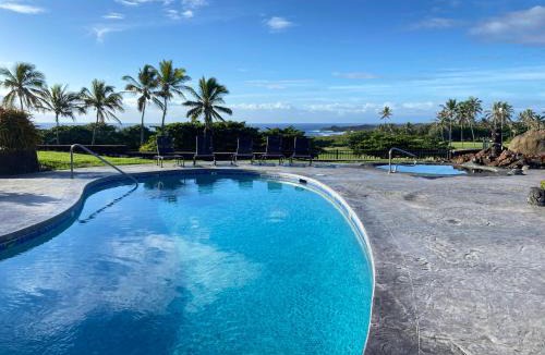 Punaluu Apartment | Beachfront 1 Bedroom Condo with Private Beach, Pool, Hot Tub