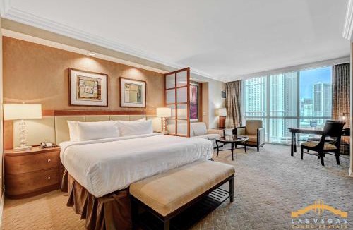 Las Vegas House | MGM Signature-34-604 Jacuzzi Studio