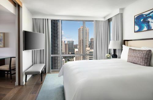 Waikiki Hotel | The Ritz-Carlton Residences, Waikiki Beach Hotel