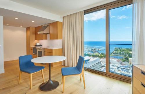 Ala Moana Hotel | Renaissance Honolulu Hotel & Spa