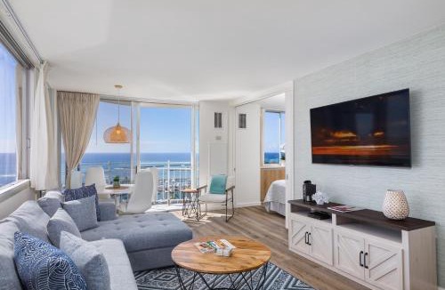 Waikiki Apartment | Ilikai Collection 12 Corner Oceanfront Condo with amazing views