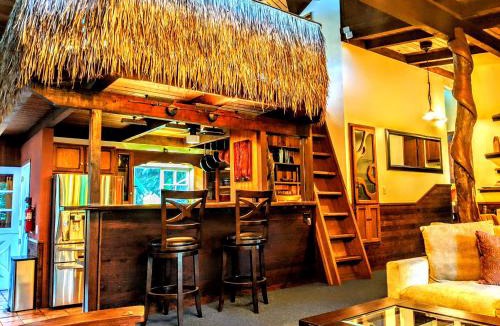 Kehena Beach Estates Bed & Breakfast | Kehena Mauka Nui Club LGBTQIA+ Clothing Optional