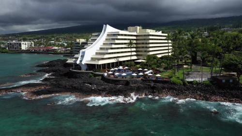 Historic Kailua Village Resort | Royal Kona Resort